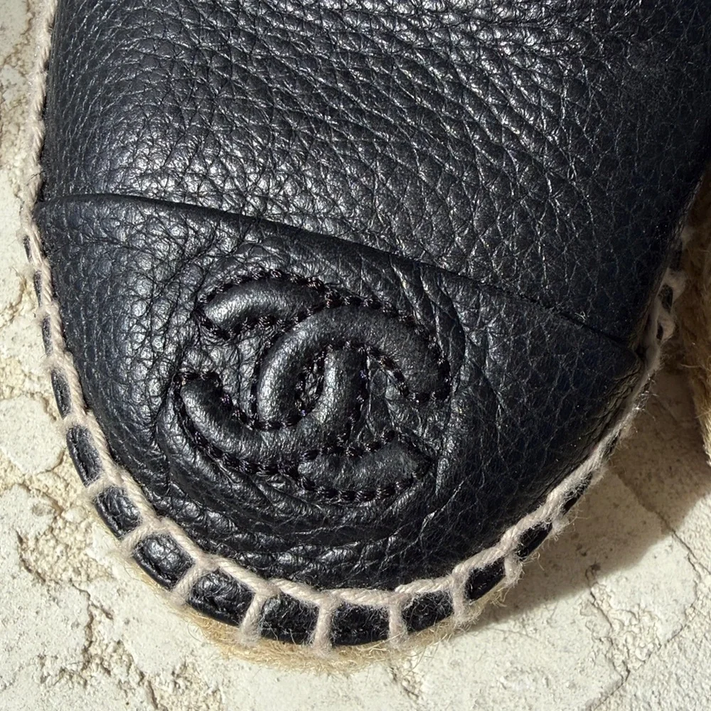 Chanel CC logo Cap Toe Espadrilles